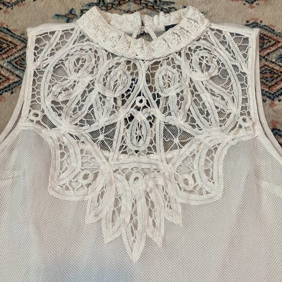 Stunning Topshop Crocheted Lace & Mesh Sleeveless Blouse - Size 4 - Picture 3 of 16